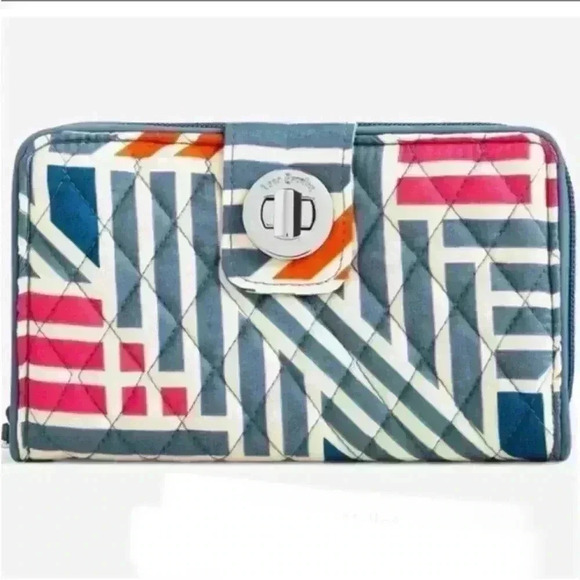 Vera Bradley RFID Turnlock Wallet in Geo Medallions NWT - Picture 1 of 8